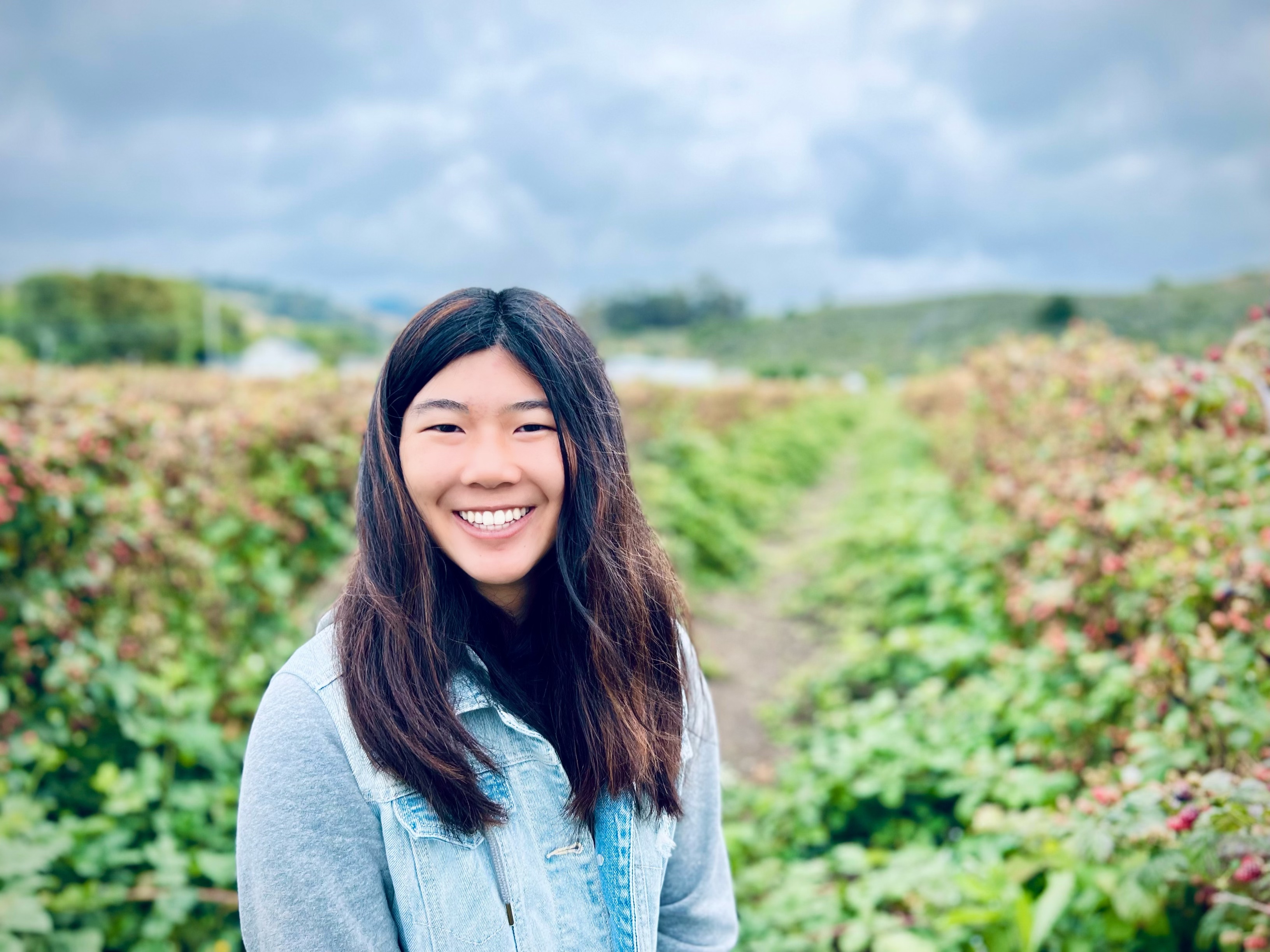 Image of Lauren in a field